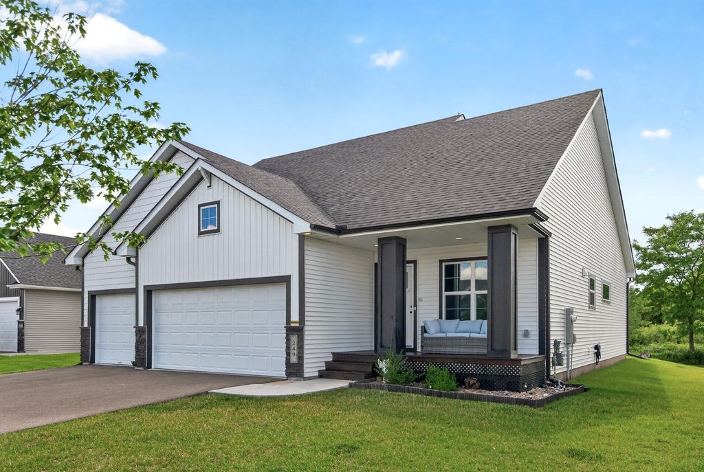 249 15th Street, Farmington, MN 55024