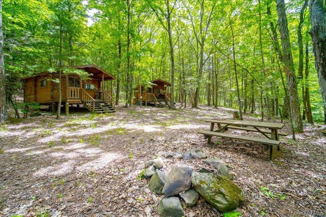 101 Red Star Road, Greenfield Park, NY 12435