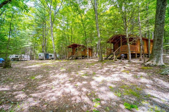 101 Red Star Road, Greenfield Park, NY 12435