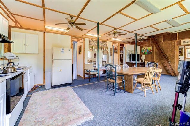 101 Red Star Road, Greenfield Park, NY 12435