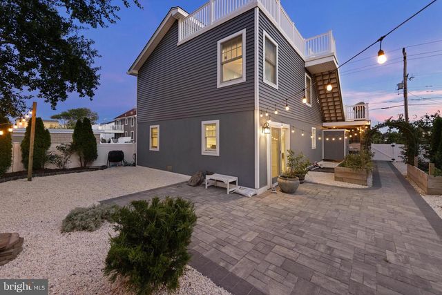 229 S 2ND ST, Surf City, NJ 08008