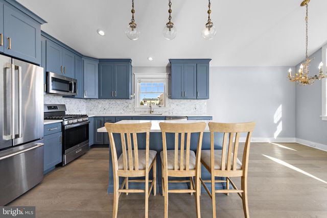 229 S 2ND ST, Surf City, NJ 08008