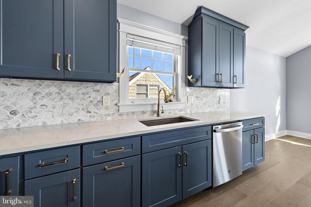 229 S 2ND ST, Surf City, NJ 08008