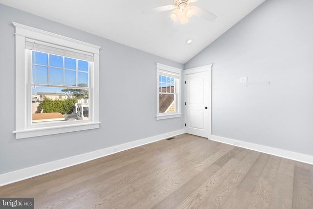 229 S 2ND ST, Surf City, NJ 08008
