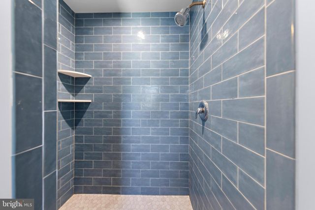 229 S 2ND ST, Surf City, NJ 08008
