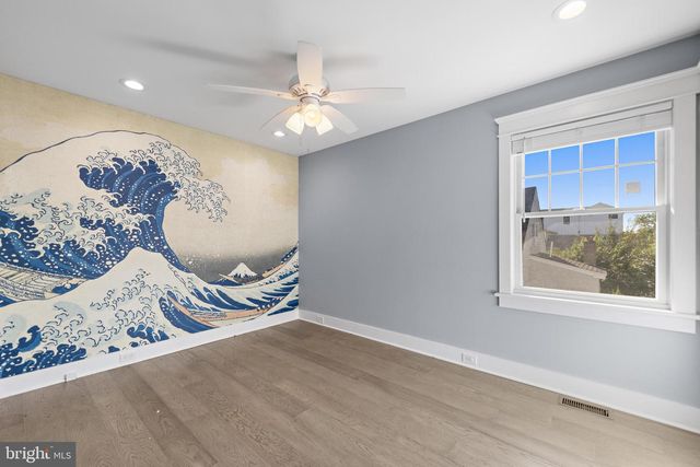 229 S 2ND ST, Surf City, NJ 08008