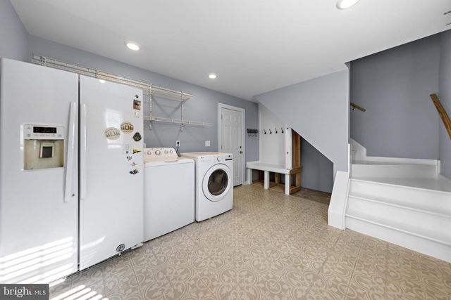 229 S 2ND ST, Surf City, NJ 08008
