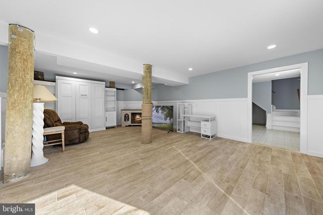 229 S 2ND ST, Surf City, NJ 08008