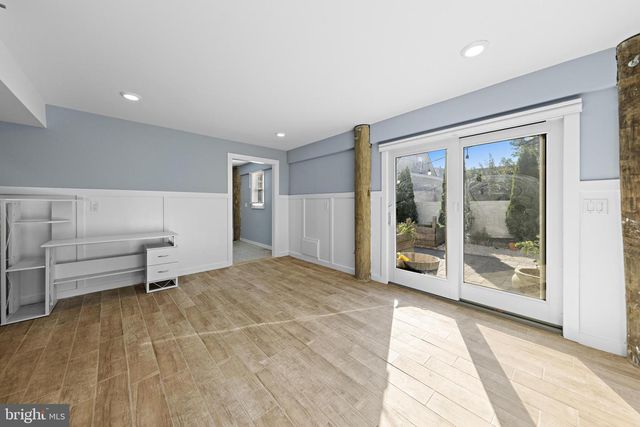 229 S 2ND ST, Surf City, NJ 08008