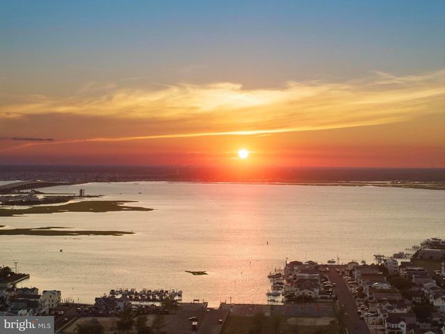 229 S 2ND ST, Surf City, NJ 08008