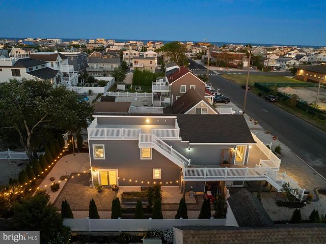 229 S 2ND ST, Surf City, NJ 08008