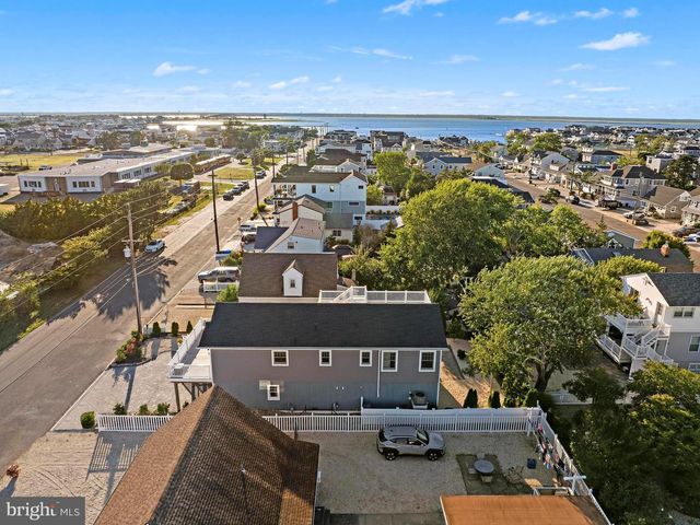229 S 2ND ST, Surf City, NJ 08008