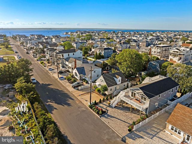 229 S 2ND ST, Surf City, NJ 08008