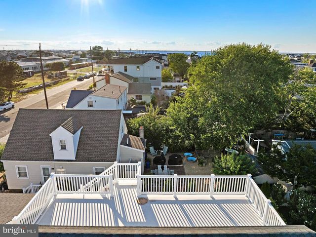 229 S 2ND ST, Surf City, NJ 08008