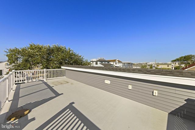 229 S 2ND ST, Surf City, NJ 08008