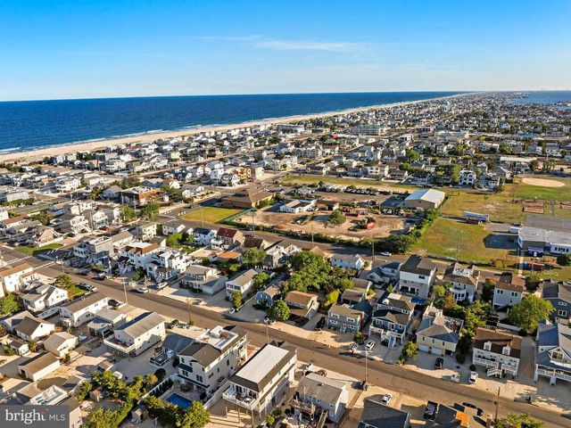 229 S 2ND ST, Surf City, NJ 08008