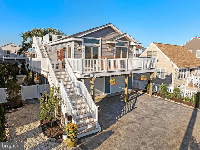 229 S 2ND ST, Surf City, NJ 08008