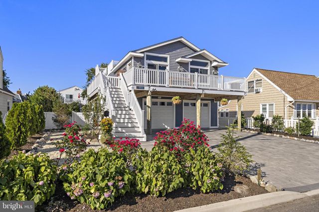 229 S 2ND ST, Surf City, NJ 08008