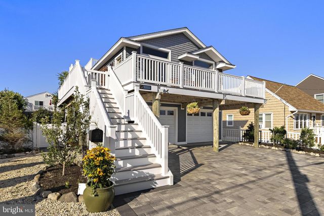 229 S 2ND ST, Surf City, NJ 08008