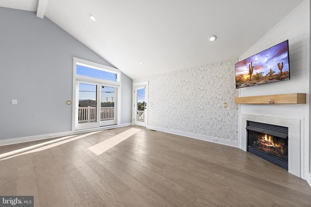 229 S 2ND ST, Surf City, NJ 08008