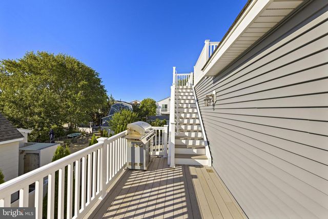 229 S 2ND ST, Surf City, NJ 08008