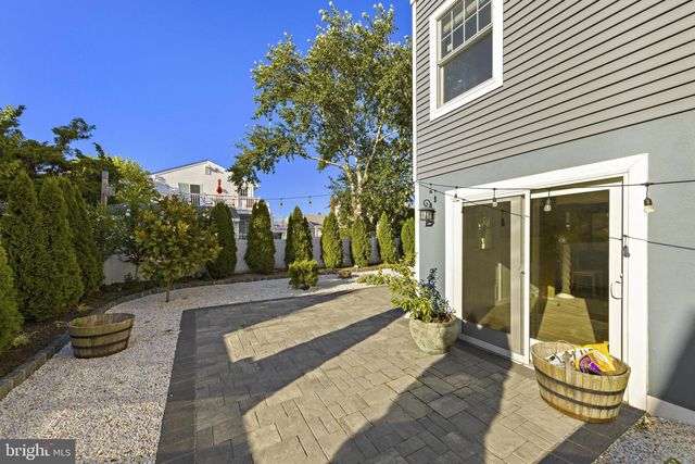 229 S 2ND ST, Surf City, NJ 08008