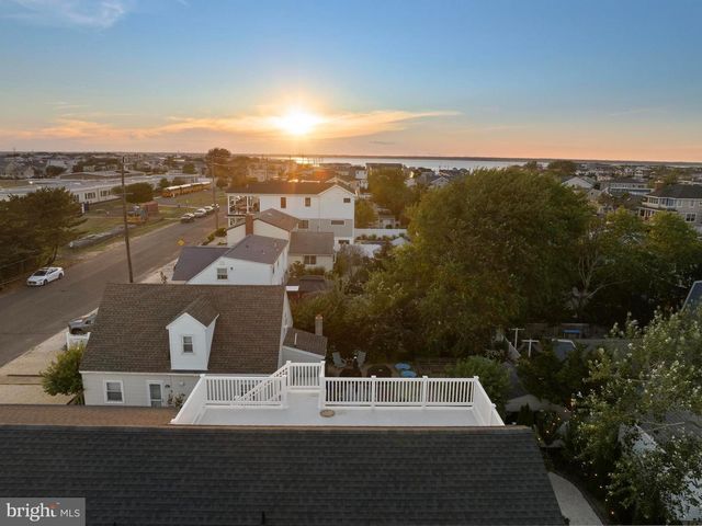 229 S 2ND ST, Surf City, NJ 08008