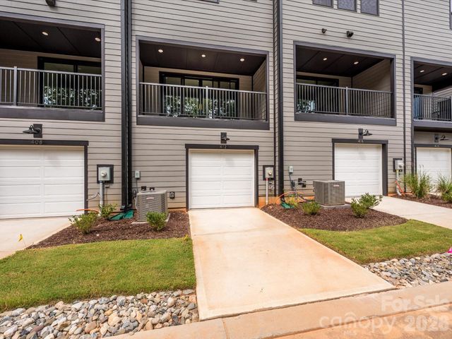 412 Old Town Village Road, Waxhaw, NC 28173