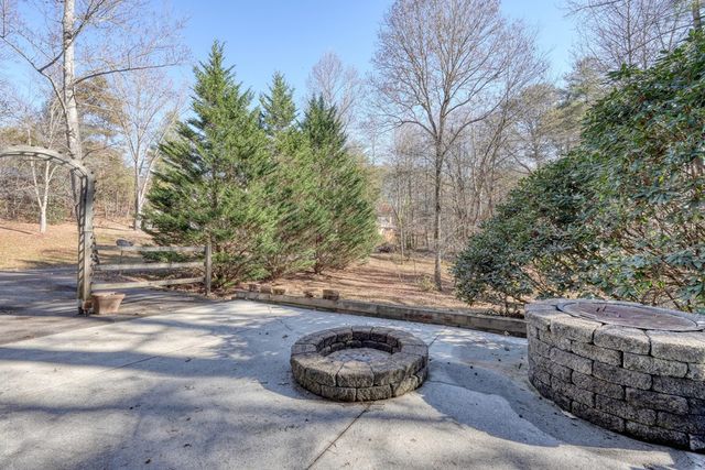 518 Rizzitello Lane, Blairsville, GA 30512