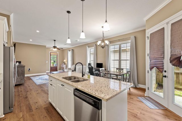 31 Riviera Dr., Hattiesburg, MS 39402