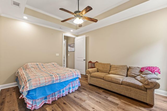 31 Riviera Dr., Hattiesburg, MS 39402