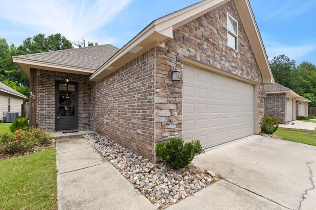 31 Riviera Dr., Hattiesburg, MS 39402