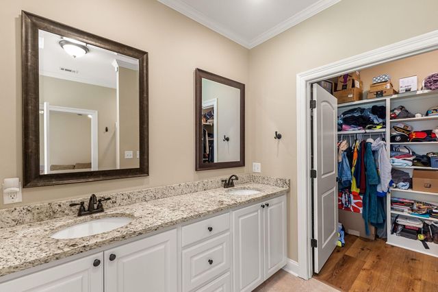 31 Riviera Dr., Hattiesburg, MS 39402