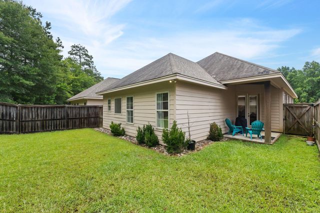 31 Riviera Dr., Hattiesburg, MS 39402