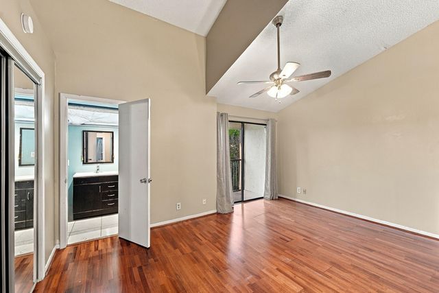 8690 NW 40th Street, Coral Springs, FL 33065