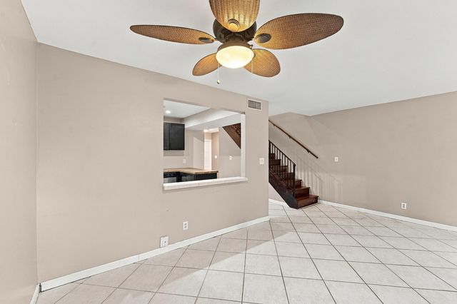 8690 NW 40th Street, Coral Springs, FL 33065
