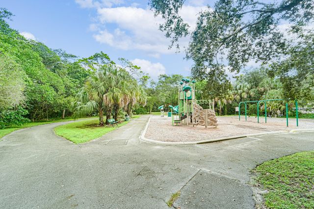 8690 NW 40th Street, Coral Springs, FL 33065