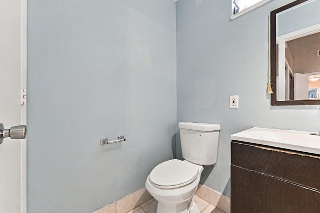 8690 NW 40th Street, Coral Springs, FL 33065