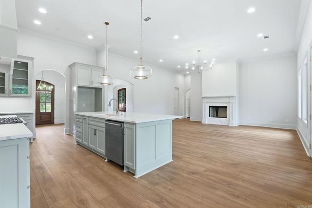 1538 Bighorn Drive, Benton, AR 72019