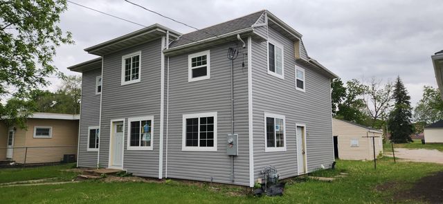 406-408 Gladys Street, Waterloo, IA 50702