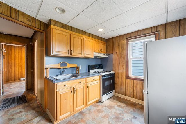 101 Westminster Place, Saddle Brook, NJ 07663