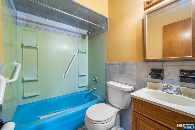 101 Westminster Place, Saddle Brook, NJ 07663