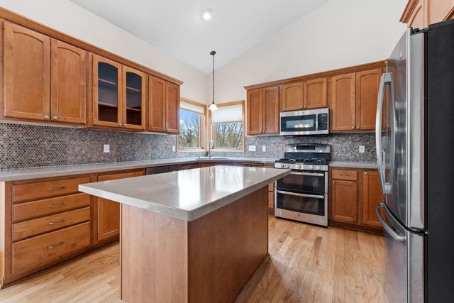 3326 Fox Tail Trail NW, Prior Lake, MN 55372