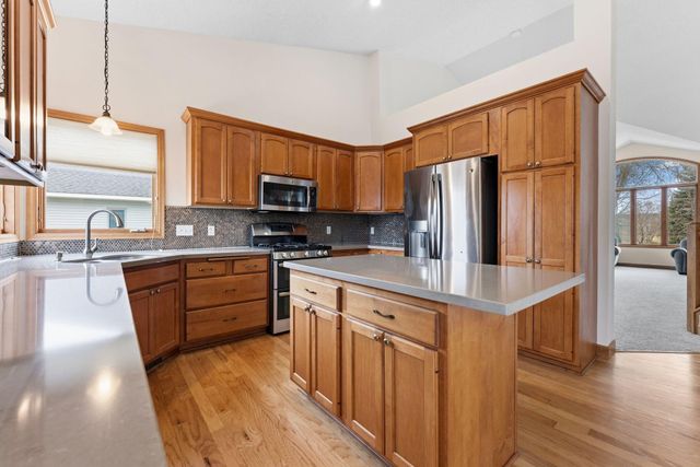 3326 Fox Tail Trail NW, Prior Lake, MN 55372