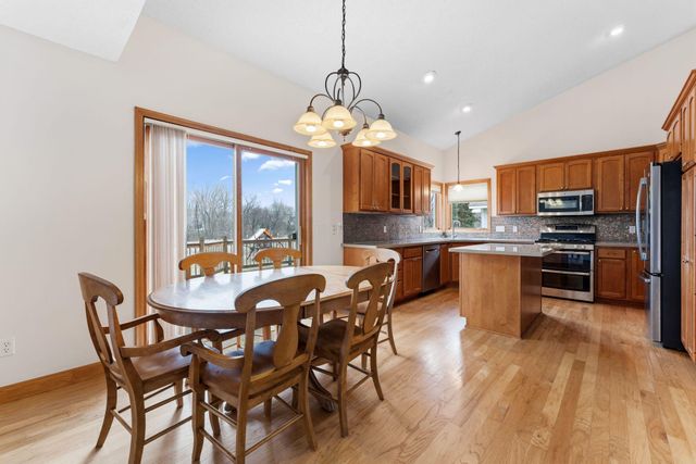 3326 Fox Tail Trail NW, Prior Lake, MN 55372