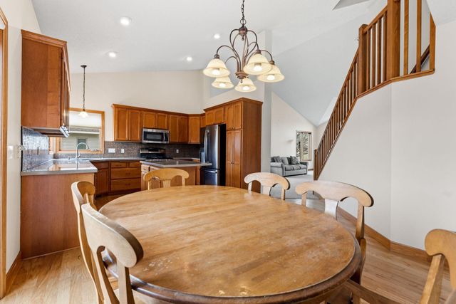 3326 Fox Tail Trail NW, Prior Lake, MN 55372