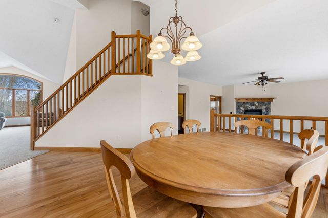 3326 Fox Tail Trail NW, Prior Lake, MN 55372