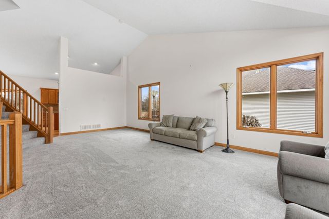 3326 Fox Tail Trail NW, Prior Lake, MN 55372