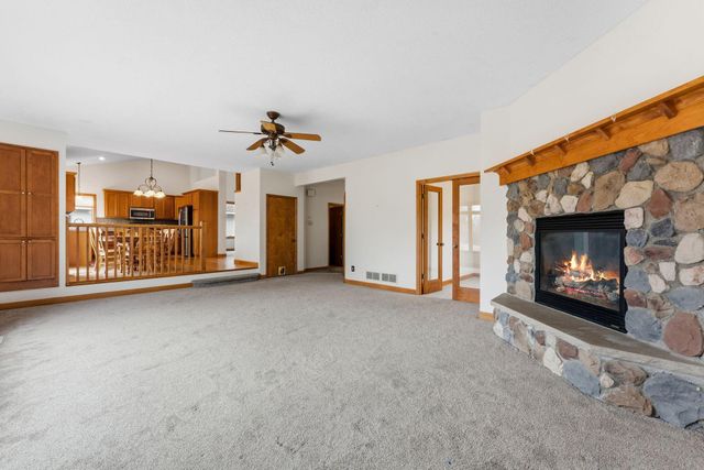 3326 Fox Tail Trail NW, Prior Lake, MN 55372