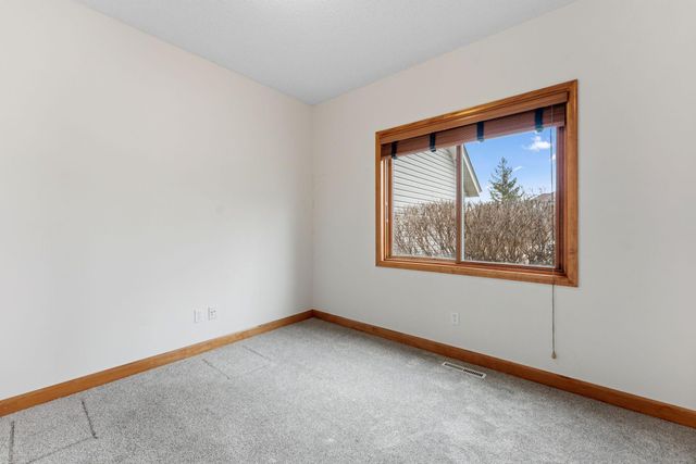 3326 Fox Tail Trail NW, Prior Lake, MN 55372